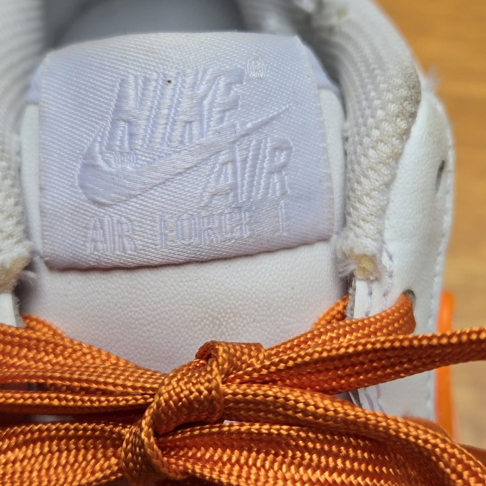 Nike Air youth White and Orange Sneakers. Y5.5 - Picture 7 of 15